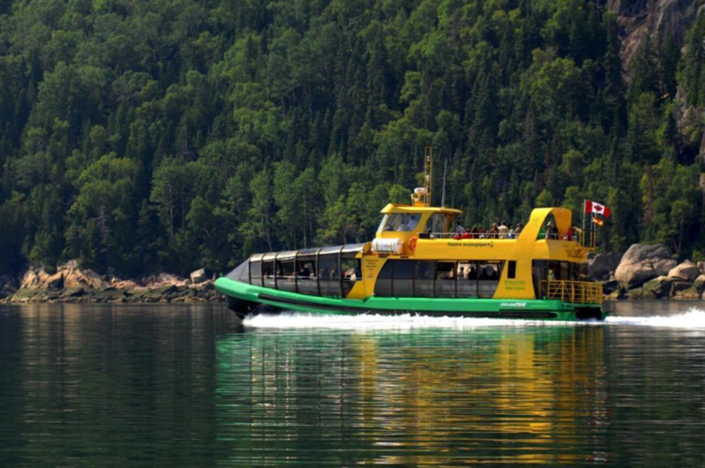 Motel De L'Anse A L'Eau Tadoussac Exteriör bild